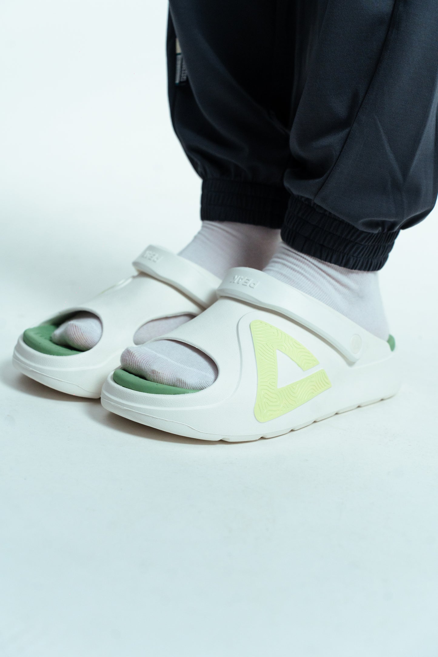 Мужские шлёпанцы Peak EXT52557L white/green
