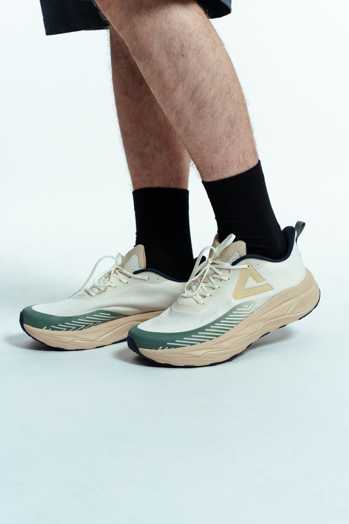 Кроссовки мужские для бега Peak EXT52187H white/green