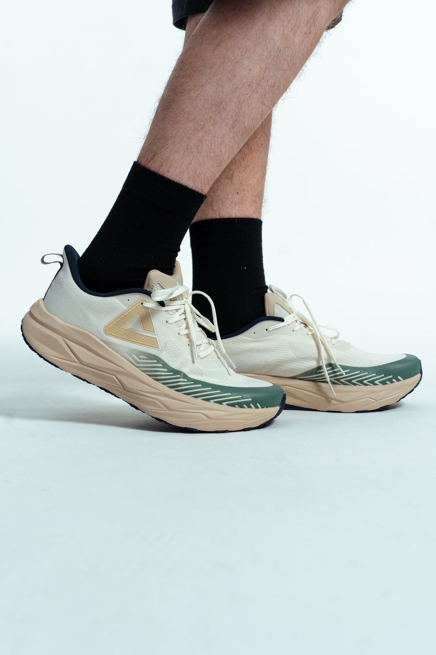 Кроссовки мужские для бега Peak EXT52187H white/green