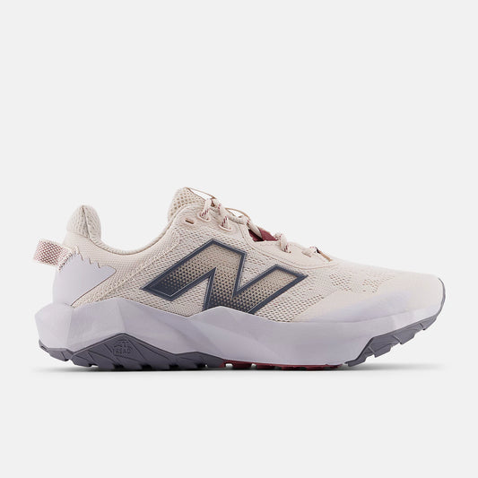 Adidași femei pentru trailrunning New Balance WTNTRCC6