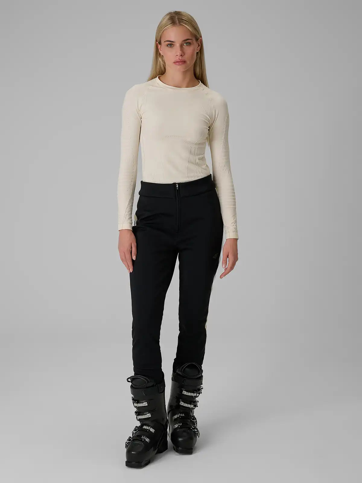 Pantaloni de schi pentru femei 4F F1467 4FWAW26TFTRF1467 deep black