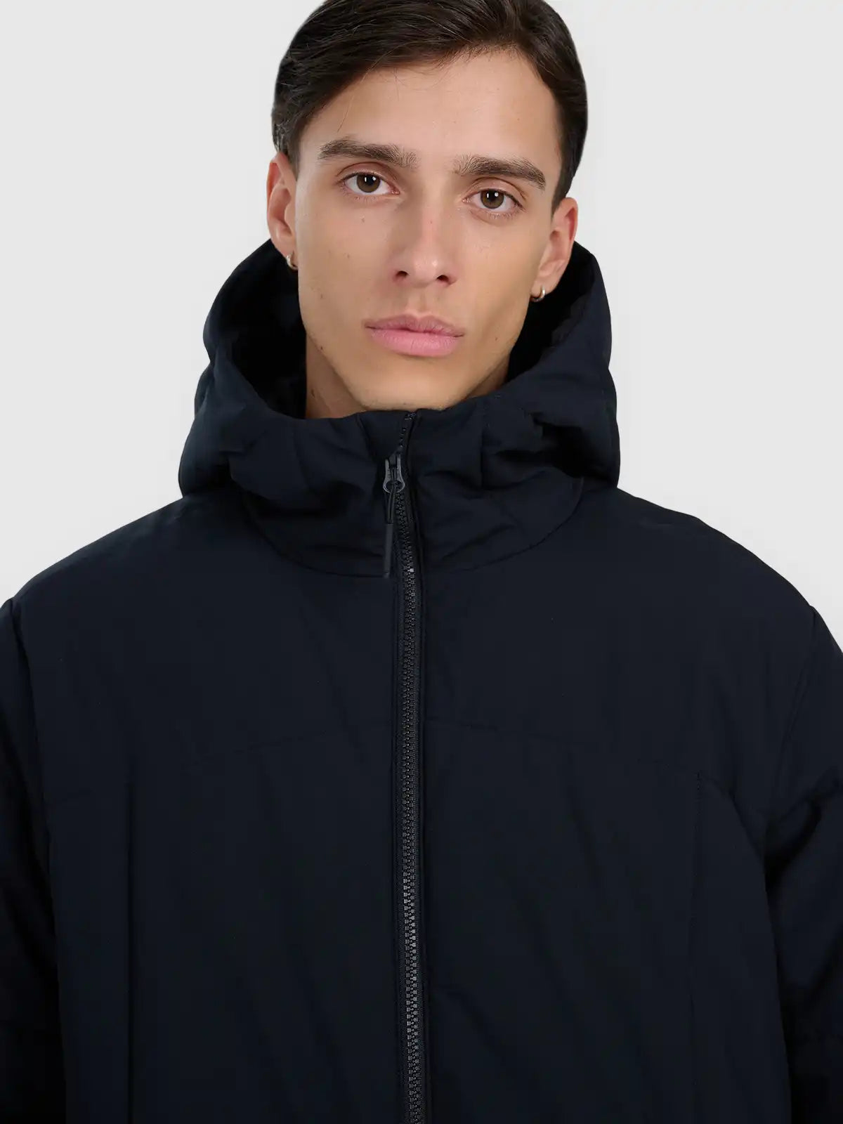 Jacheta de puf pentru bărbați cu glugă 4F M0710 4FWAW25TDJAM0710 deep black