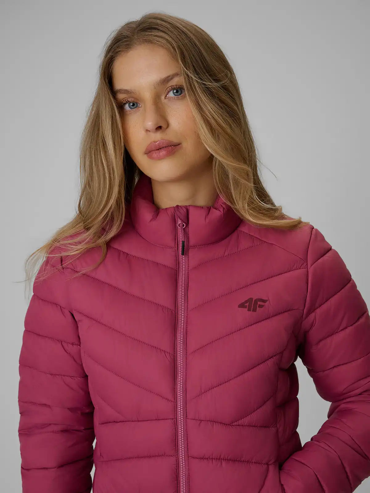 Jachetă de puf pentru femei 4F F0923 4FWAW26TDJAF0923 dark pink