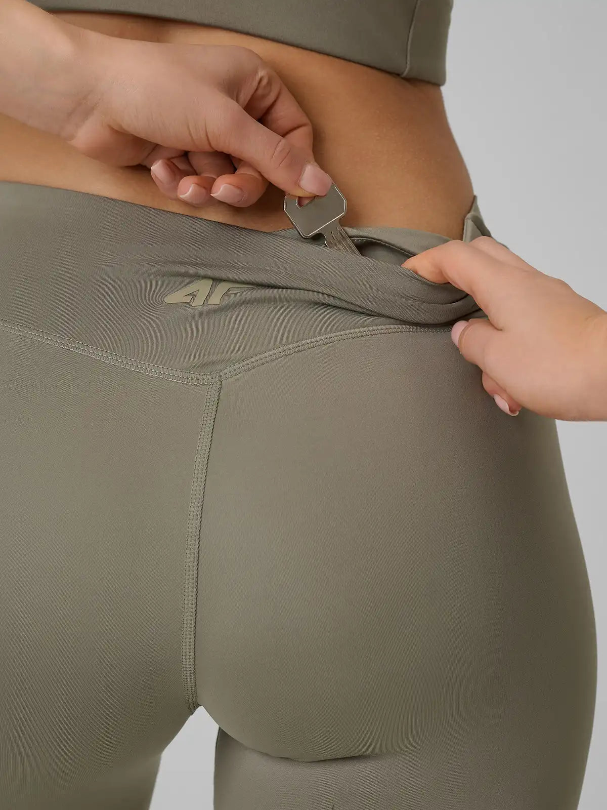 Legginși de antrenament pentru femei 4F F458 4FWSS26TFTIF458 green