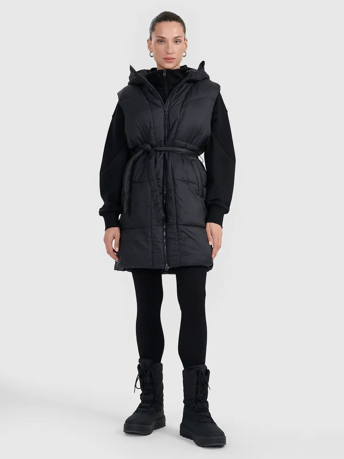 Vestă lungă din puf pentru femei 4F F221 4FWAW25TVJAF221 deep black