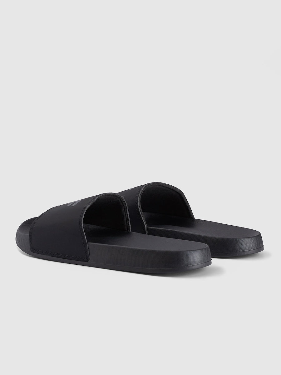 Мужские шлепанцы 4F Flipflop M038 4FWSS26FSLIM038 black