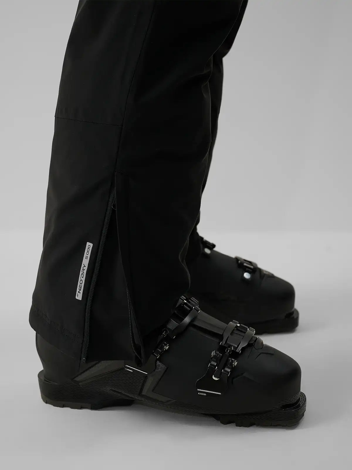 Pantalonii de schi pentru bărbați 4F M1453 4FWAW26TFTRM1453 deep black