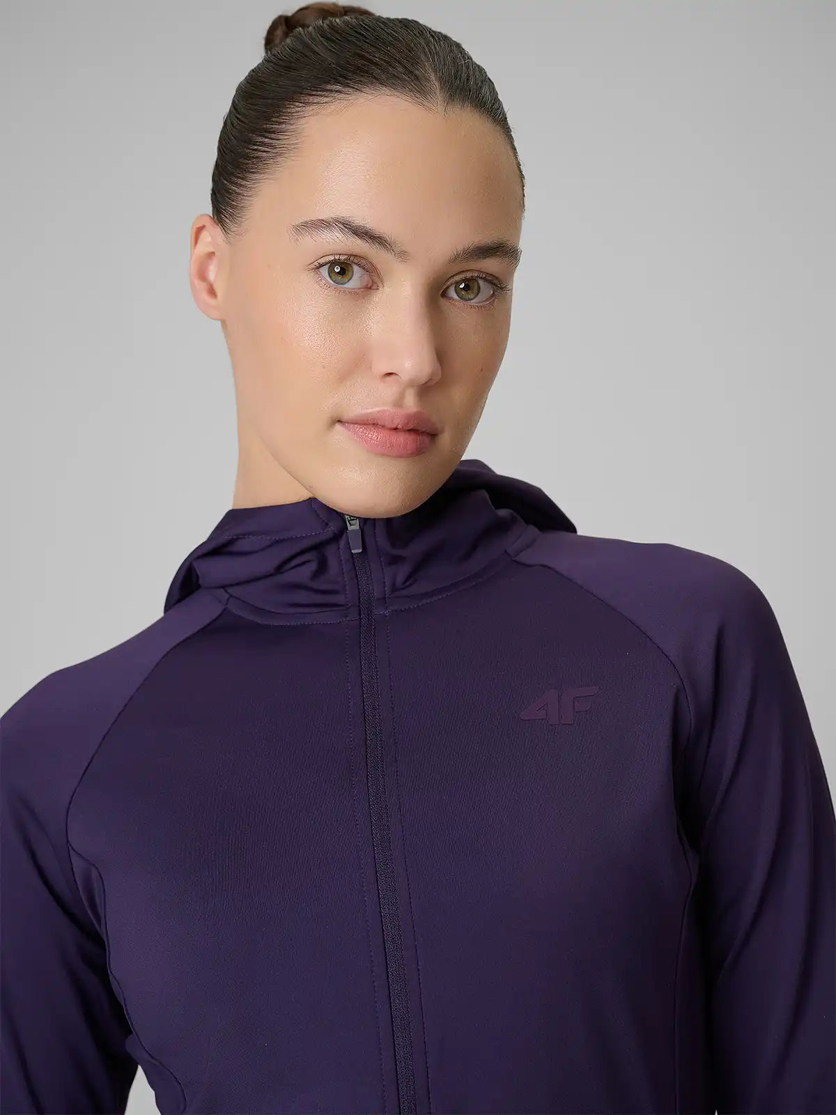 Женский батник на молнии для фитнеса 4F F656 4FWSS26TFSWF656 dark violet