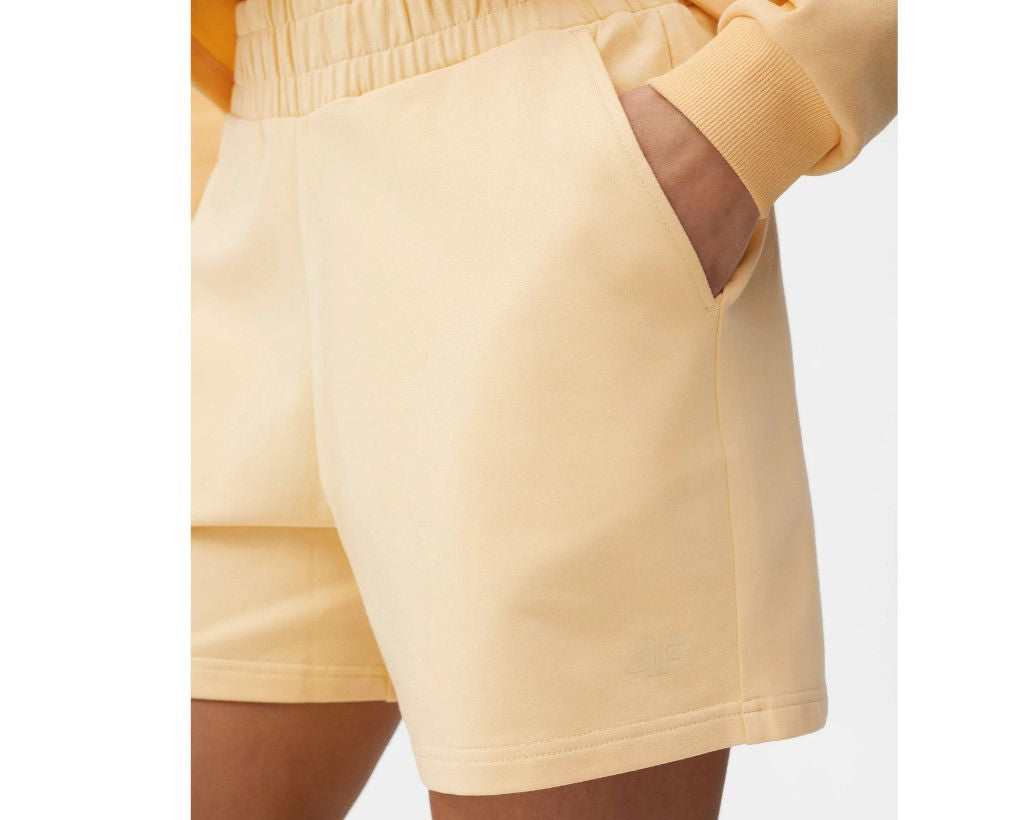 Pantaloni scurți 4F SHORTS CAS F070 4FSS23TSHOF070 LIGHT LEMON