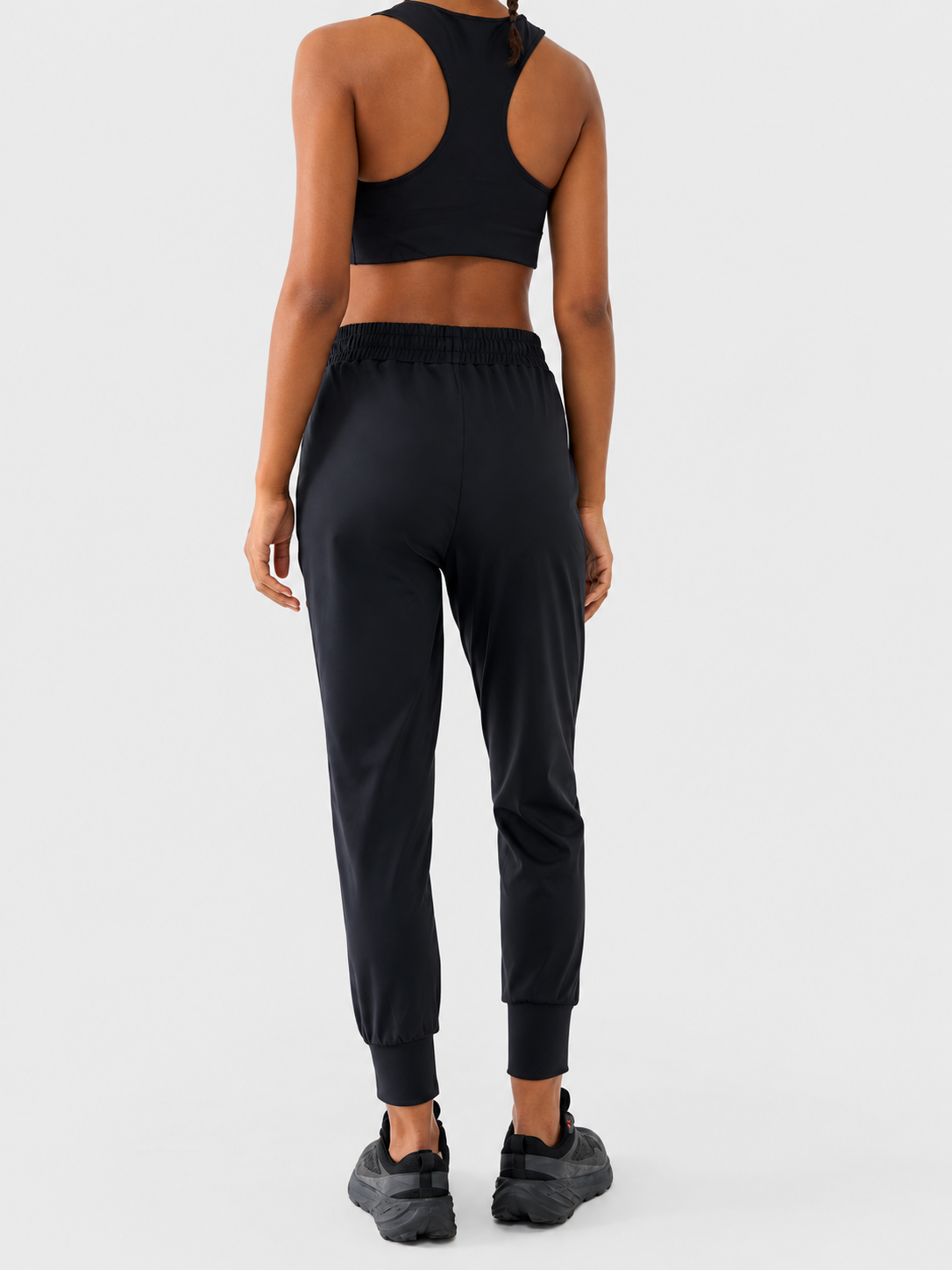 Pantaloni sportivi pentru femei 4F F1389 4FWAW26TFTRF1389 deep black