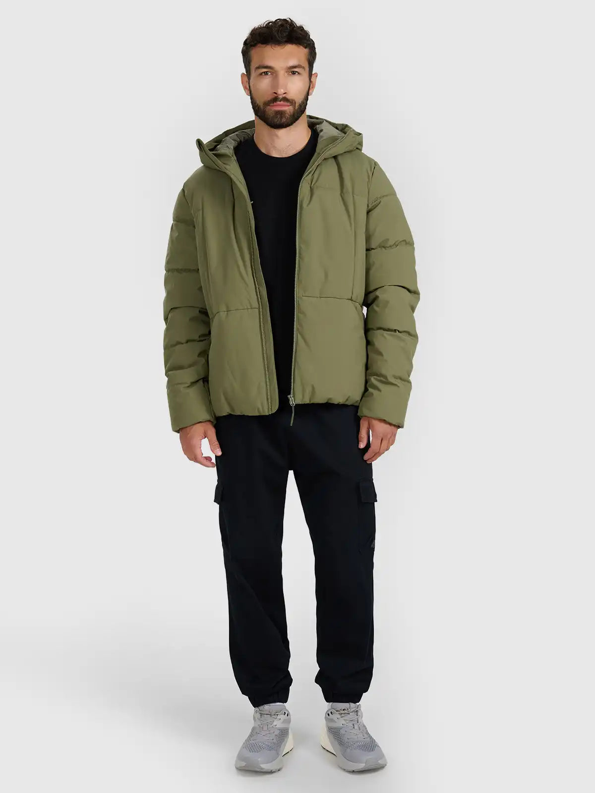 Jacheta de puf pentru bărbați cu glugă 4F M0710 4FWAW25TDJAM0710 khaki