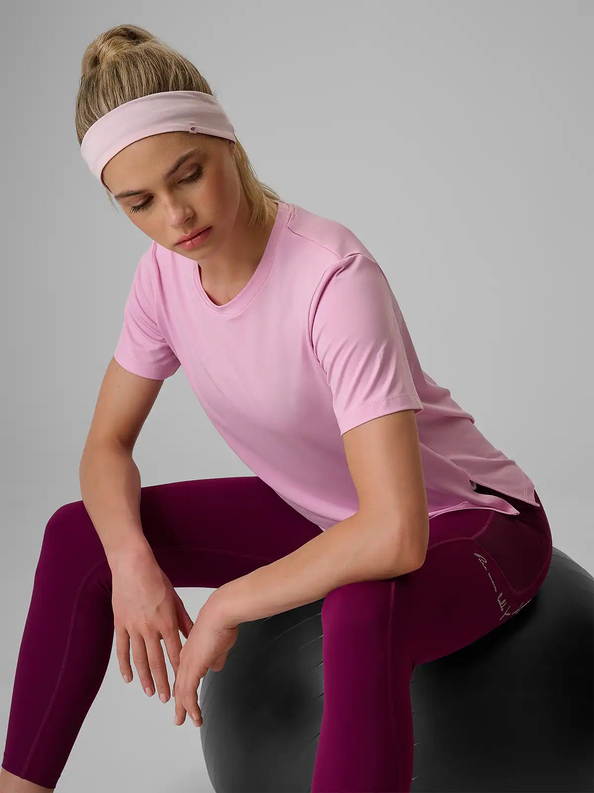Женская футболка для фитнеса 4F F2326 4FWAW26TFTSF2326 pale coral