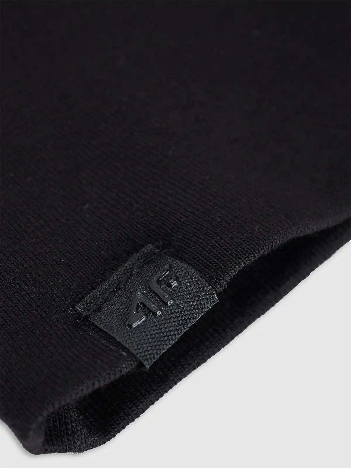 Căciulă 4F U675 4FWAW25ACAPU675 deep black