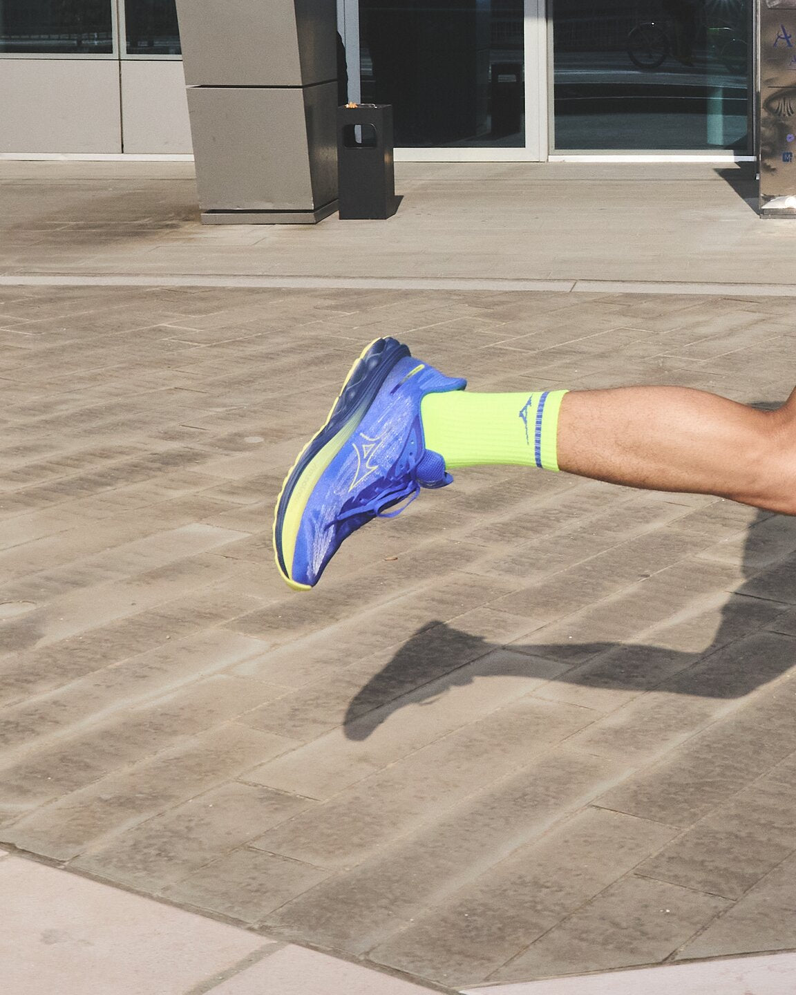 Adidași de alergare pentru bărbați Mizuno WAVE SKYRISE 7 J1GC2609 01