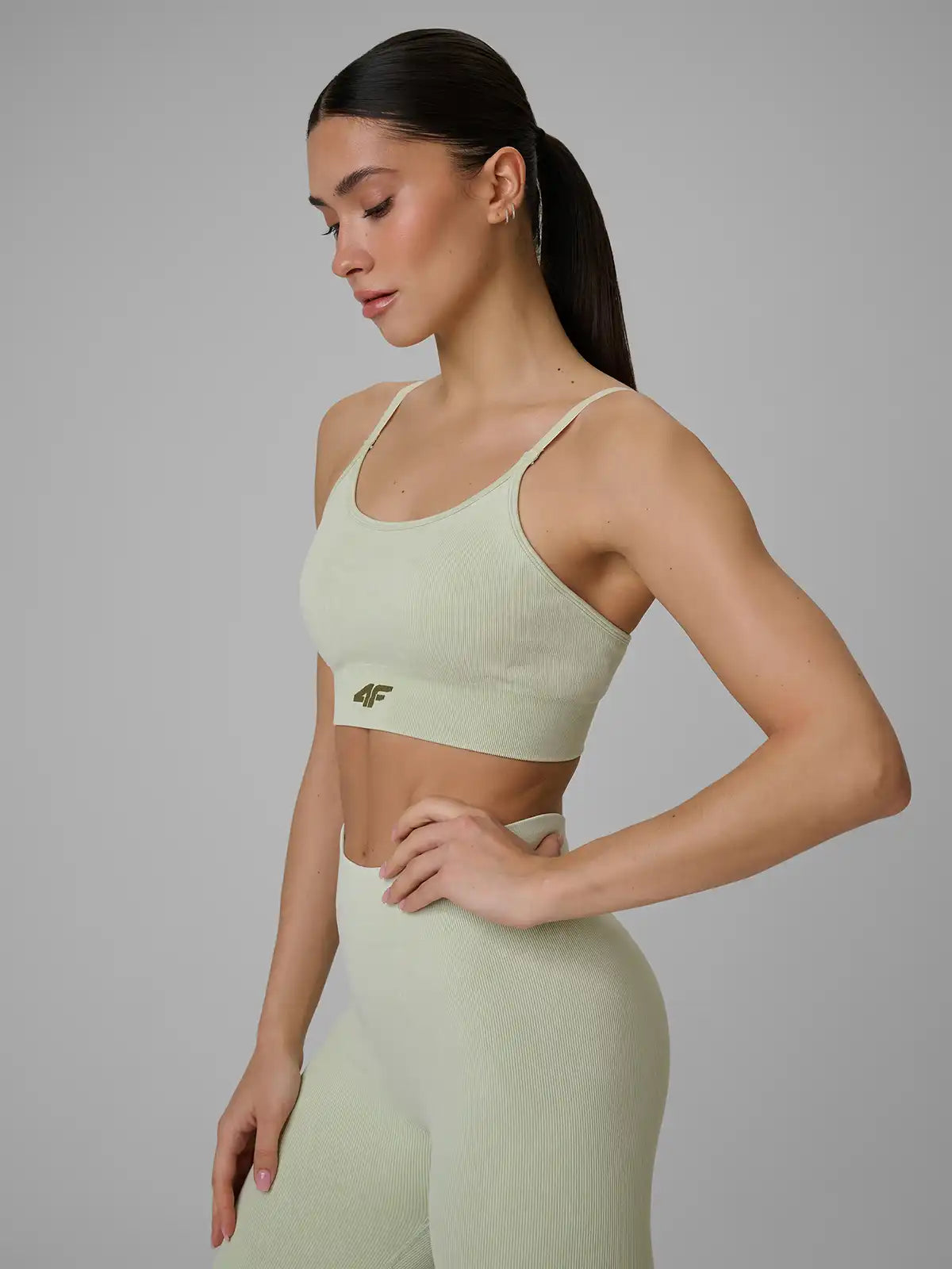 Bra pentru fitness 4F F203 4FWSS26USBAF203 light green