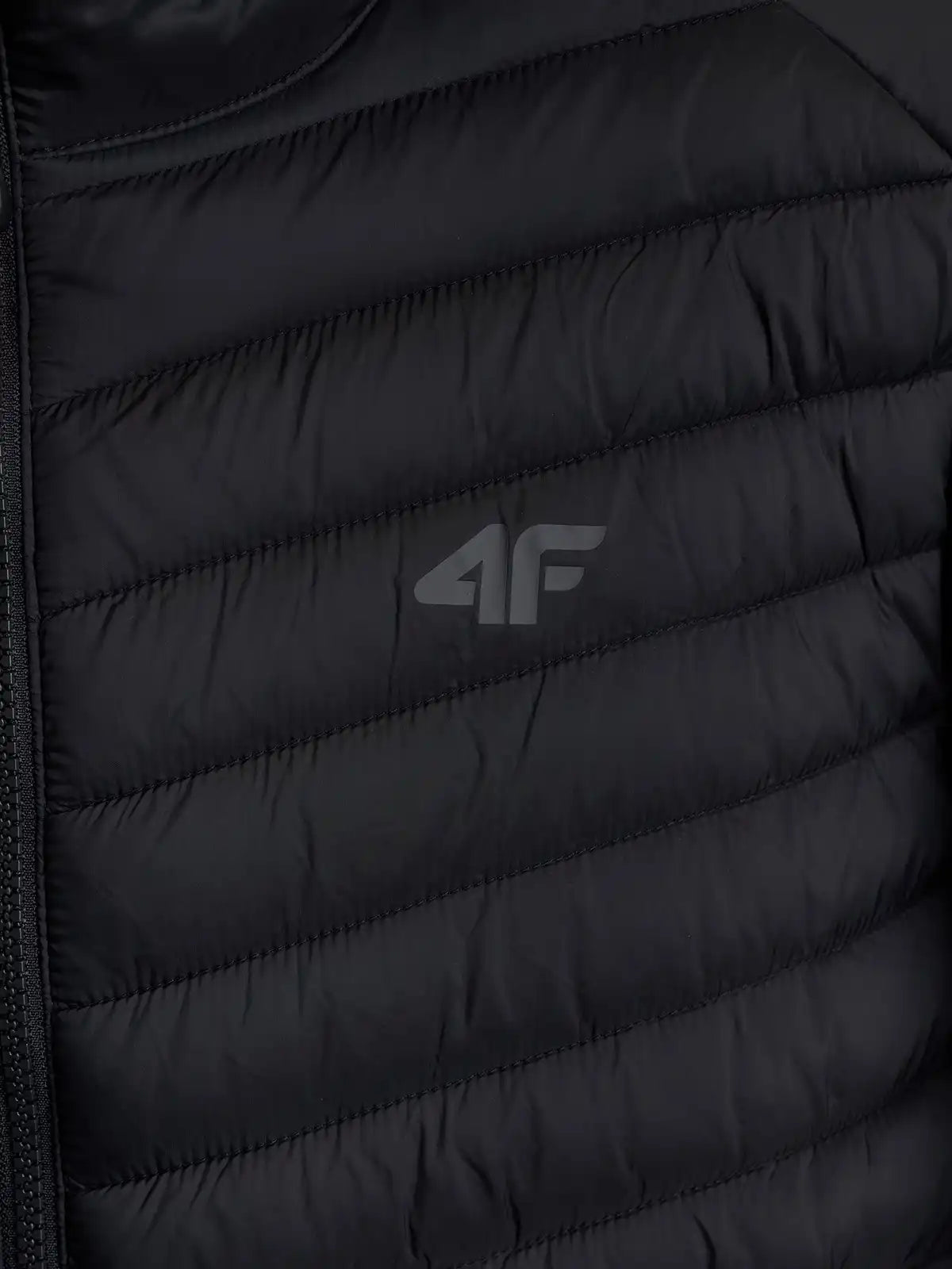 Мужской пуховик с капюшоном 4F M0935 4FWAW26TDJAM0935 deep black
