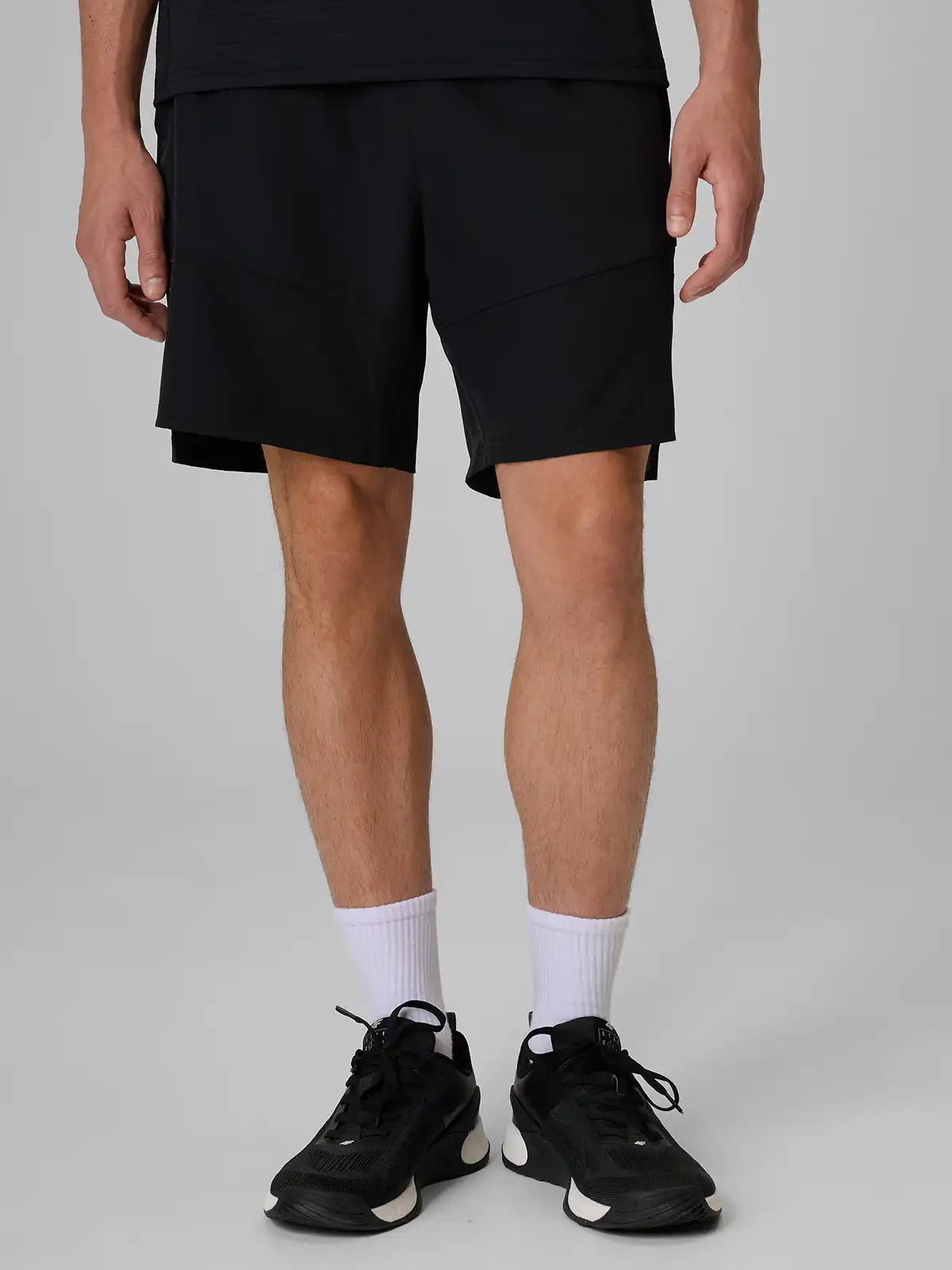 Pantaloni scurți de fitness pentru bărbați 4F M1588 4FWAW26TFSHM1588 deep black