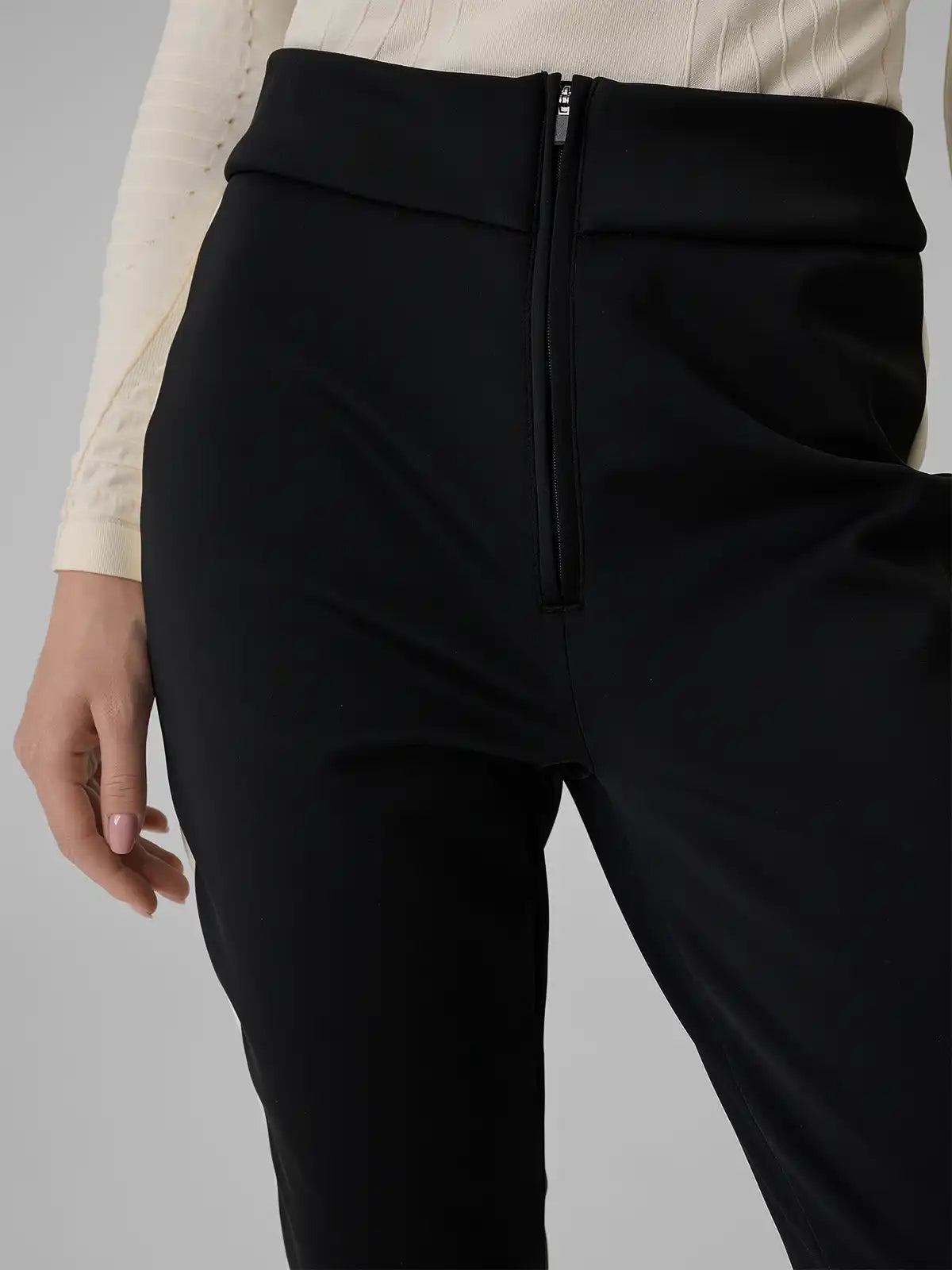 Pantaloni de schi pentru femei 4F F1467 4FWAW26TFTRF1467 deep black
