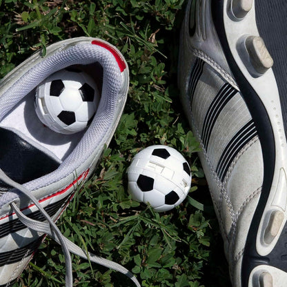 Detergent pentru pantofi SofSole SneakerBalls Football 20058