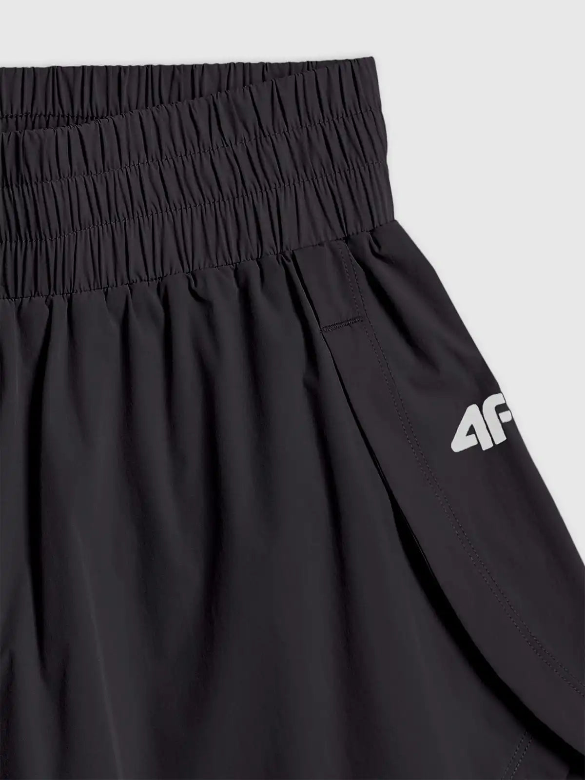 Женские шорты для фитнеса  4F F1433 4FWSS26TFSHF1433 deep black