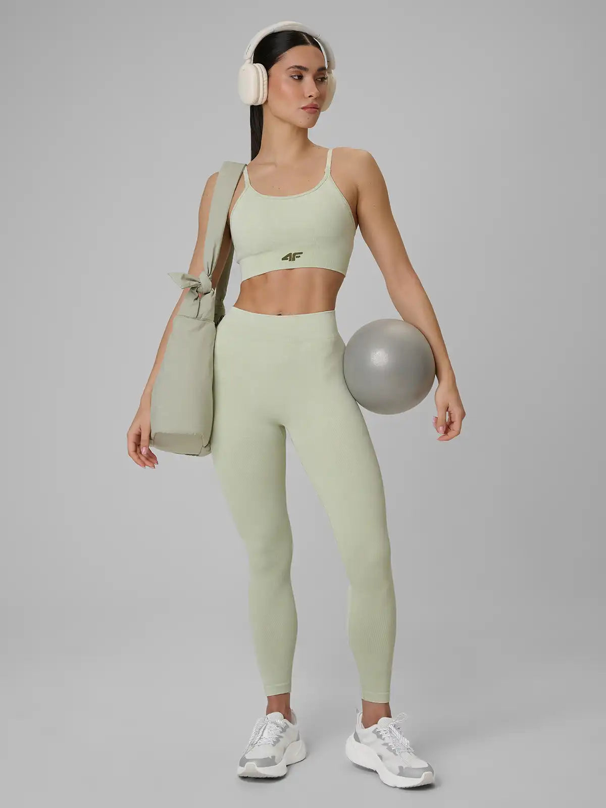 Bra pentru fitness 4F F203 4FWSS26USBAF203 light green