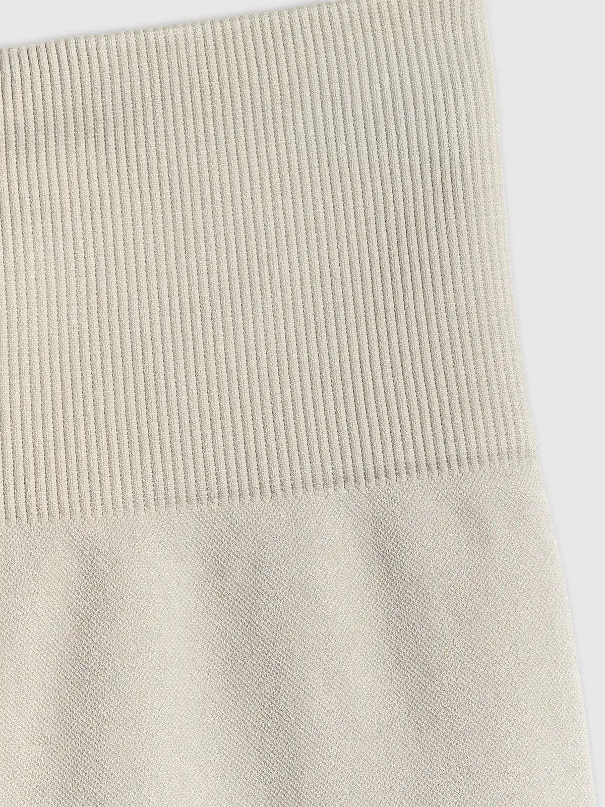 Женские короткие леггинсы для фитнеса 4F F109 4FWSS26TFSTF109 creme
