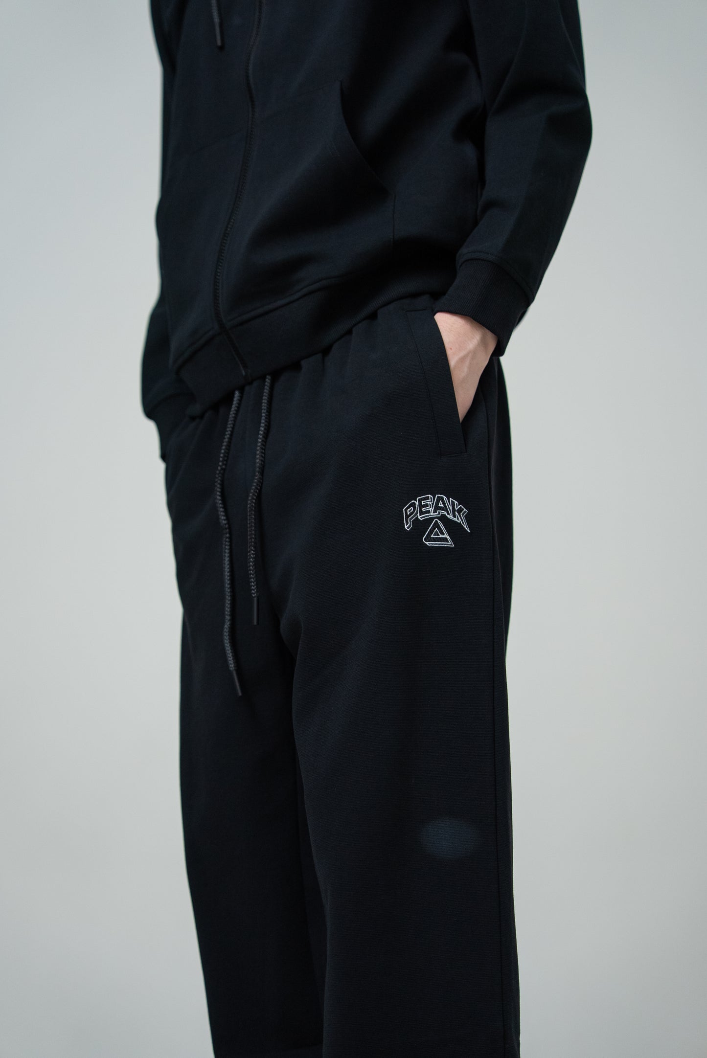 Мужские спортивные штаны Peak FWB253031 black