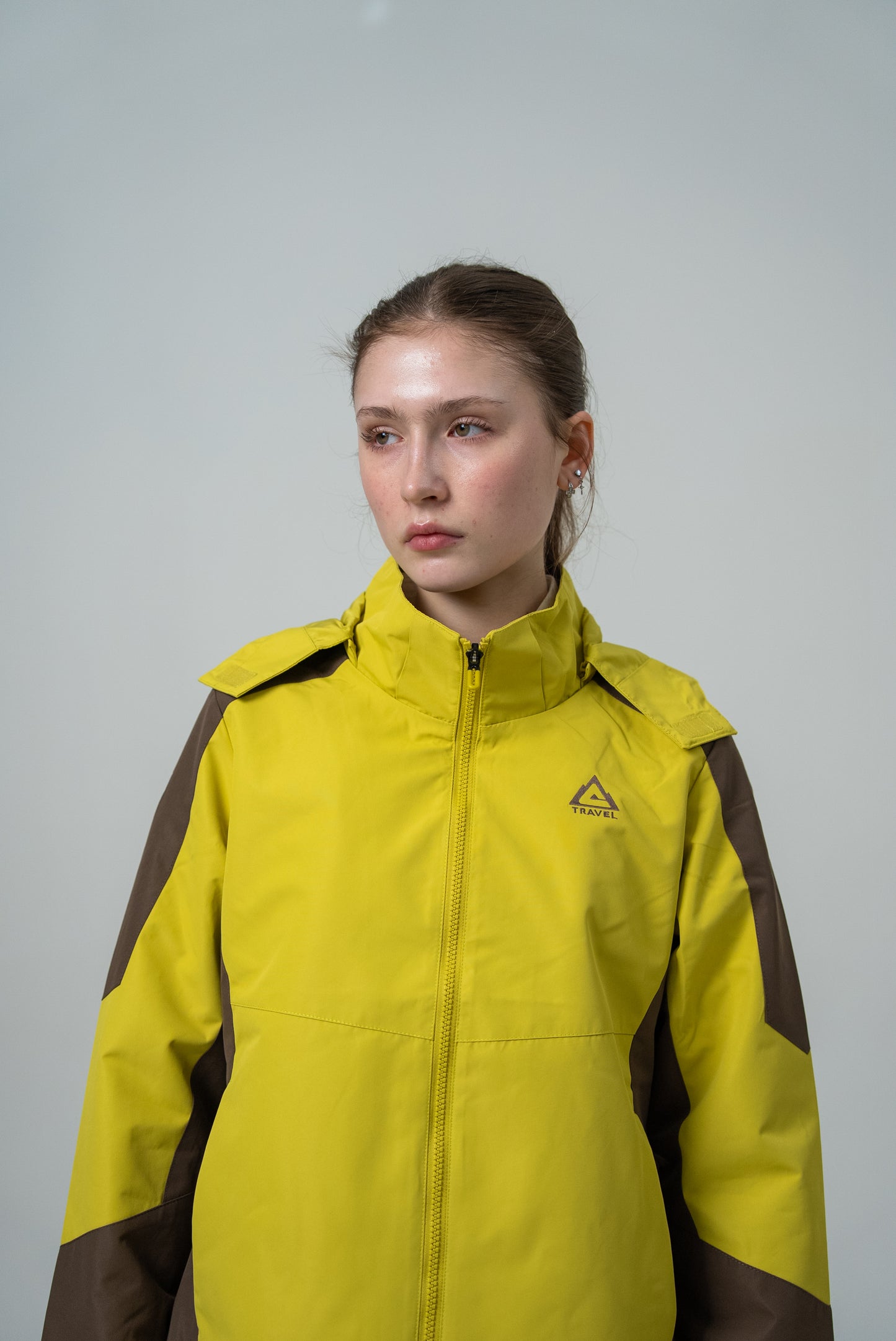 Женская водонепроницаемая ветровка Peak Travel FW2253008 yellow
