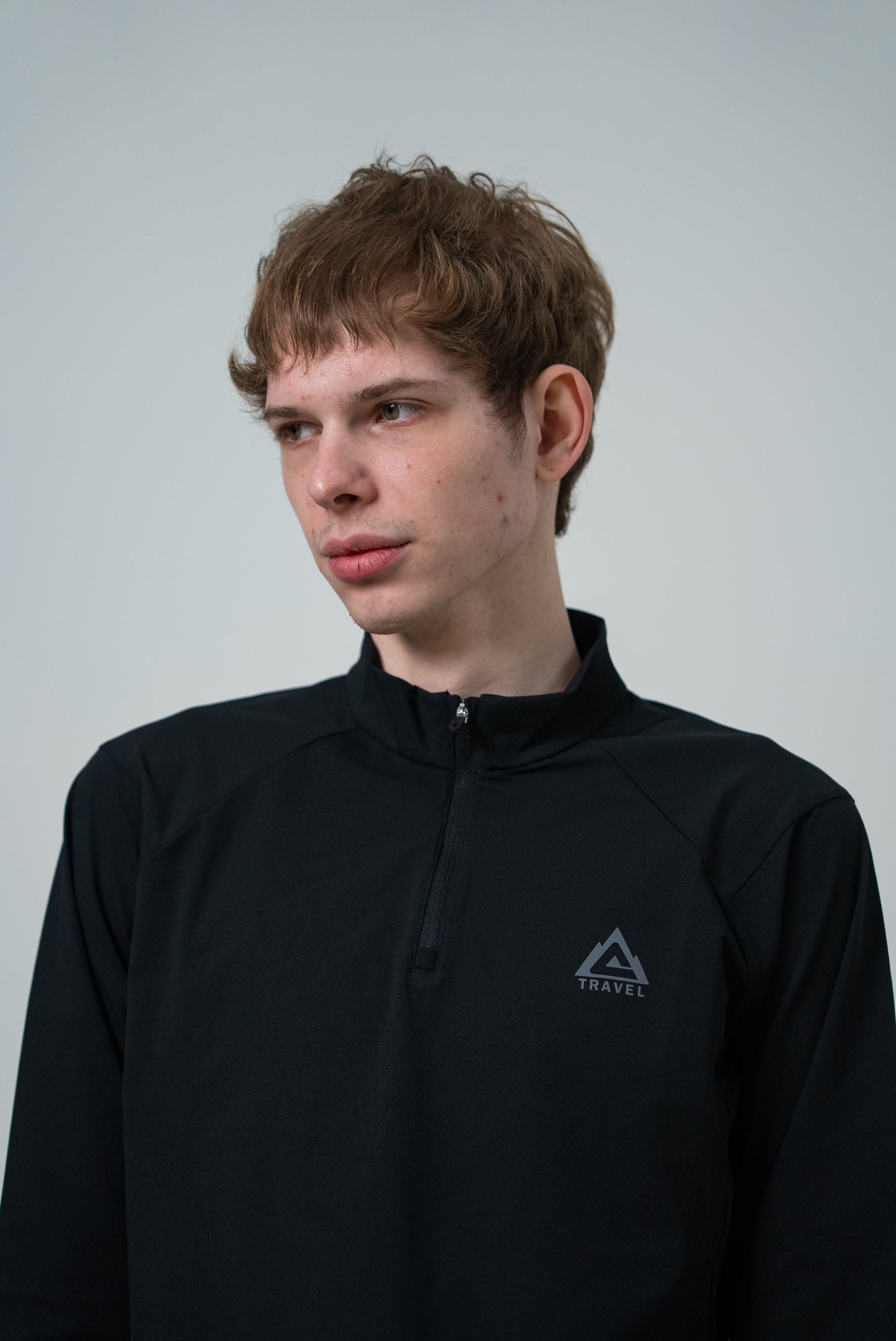 Мужской лонгслив для тренировок Peak FW6253231 black