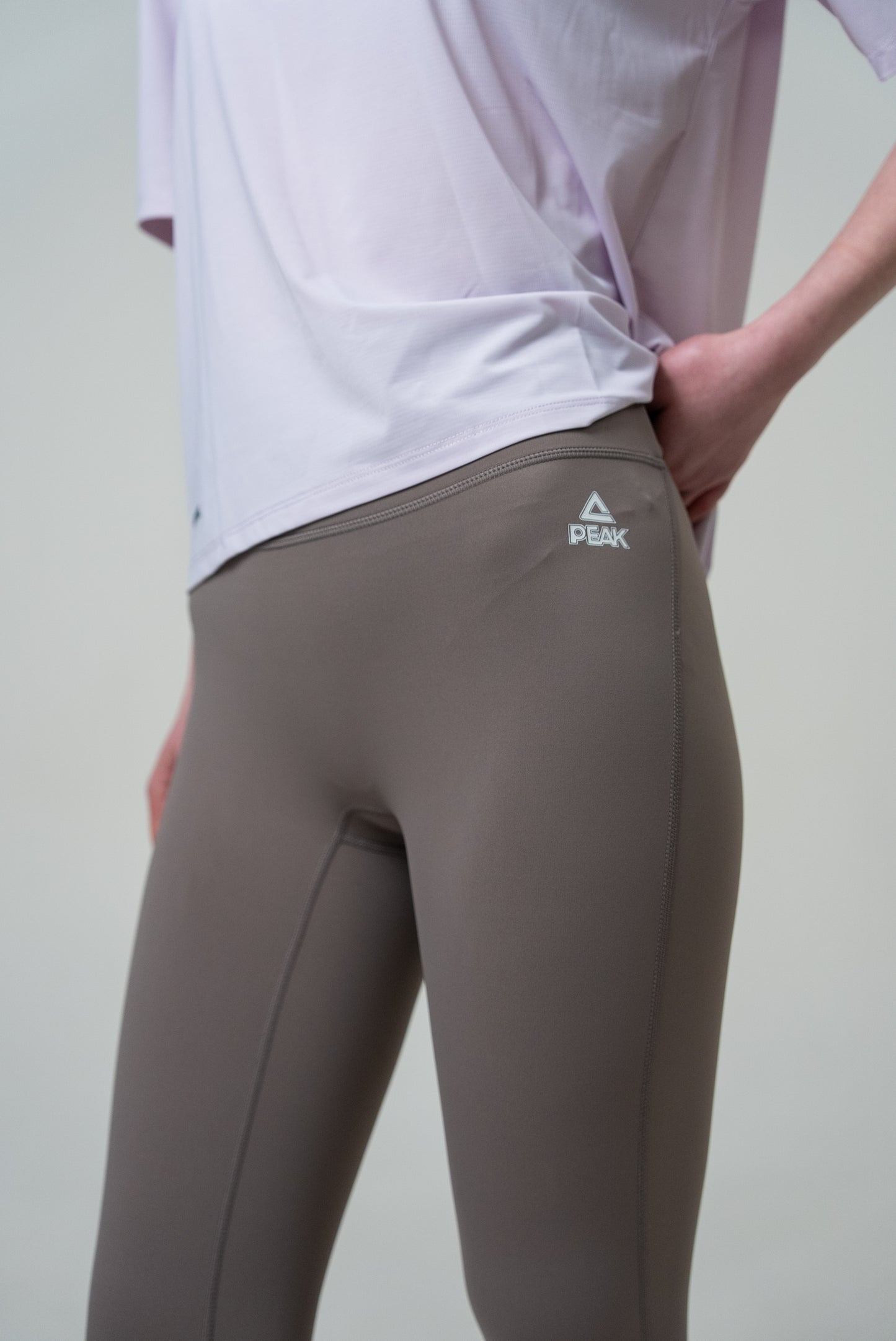 Женские леггинсы для тренировок Peak FW94284 brown