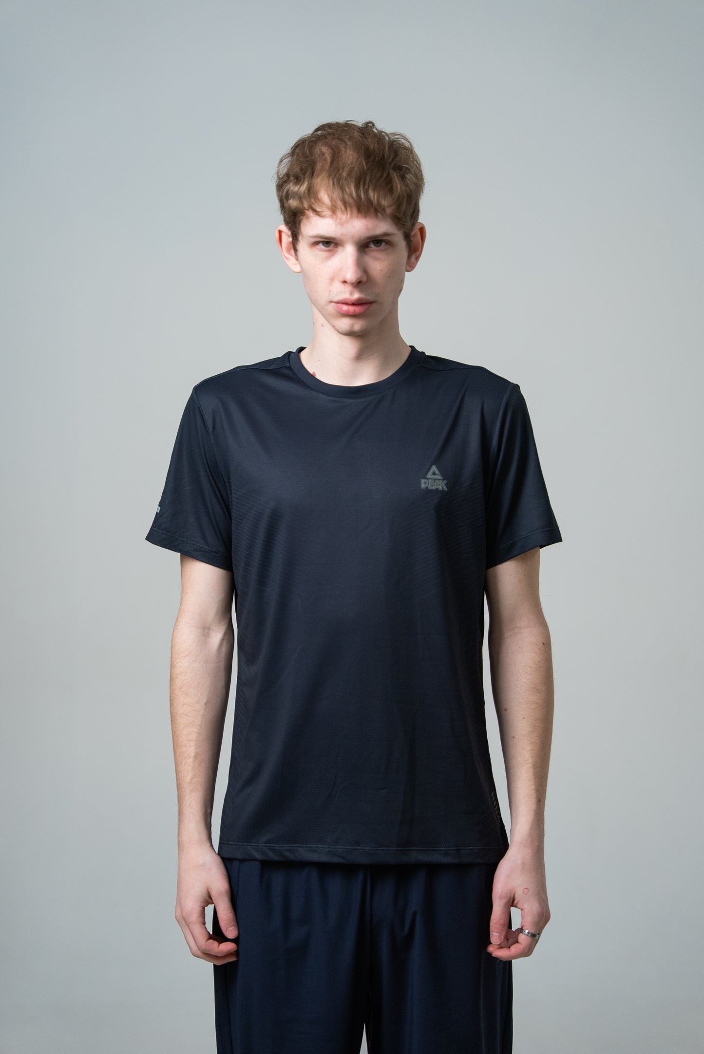 Мужская футболка для тренировок Peak FW6252161 black