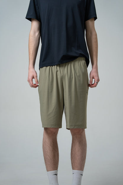Pantaloni scurți de antrenament pentru bărbați Peak FW3252471 grey olive