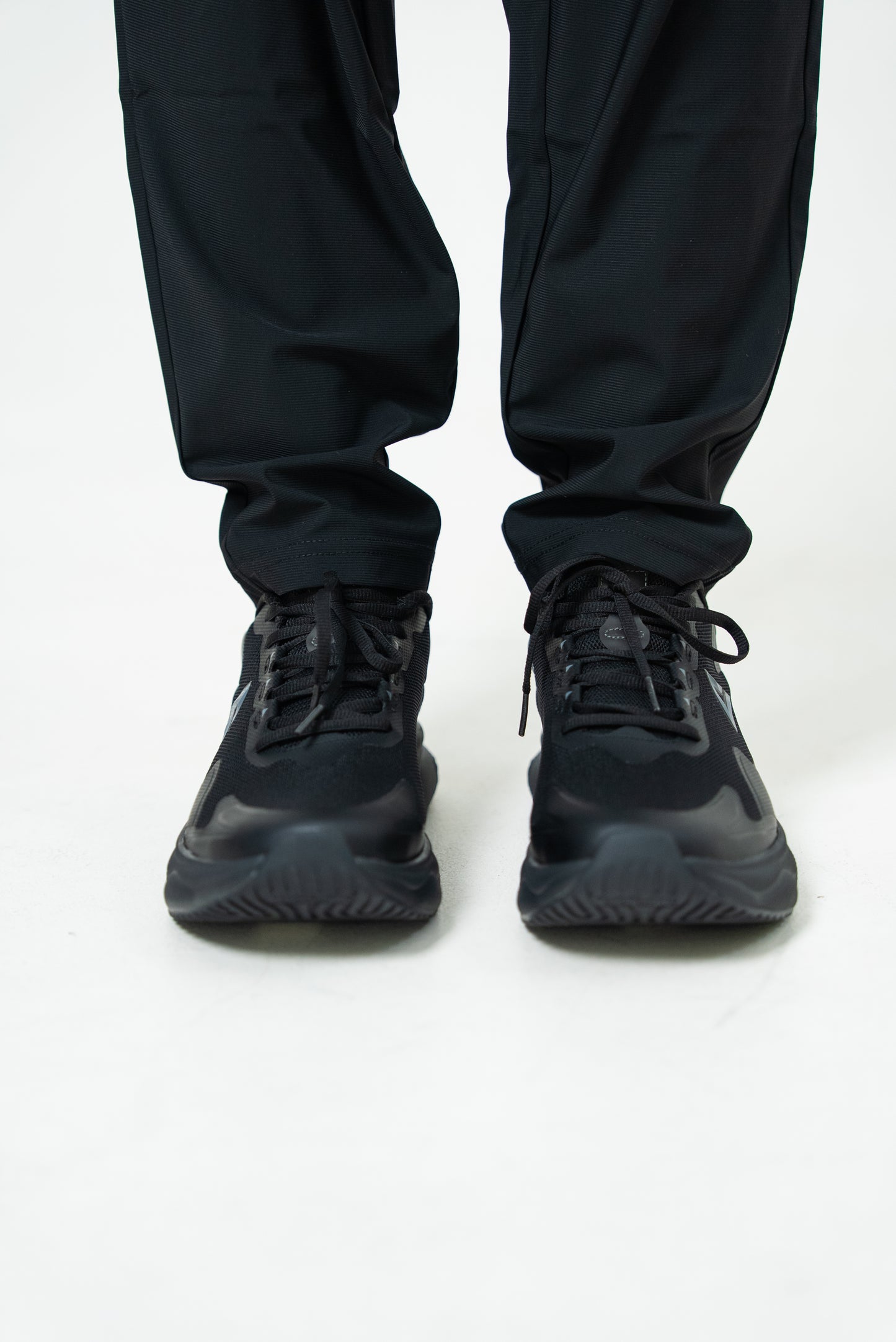 Кроссовки мужские Peak Casual EXT52781J all black