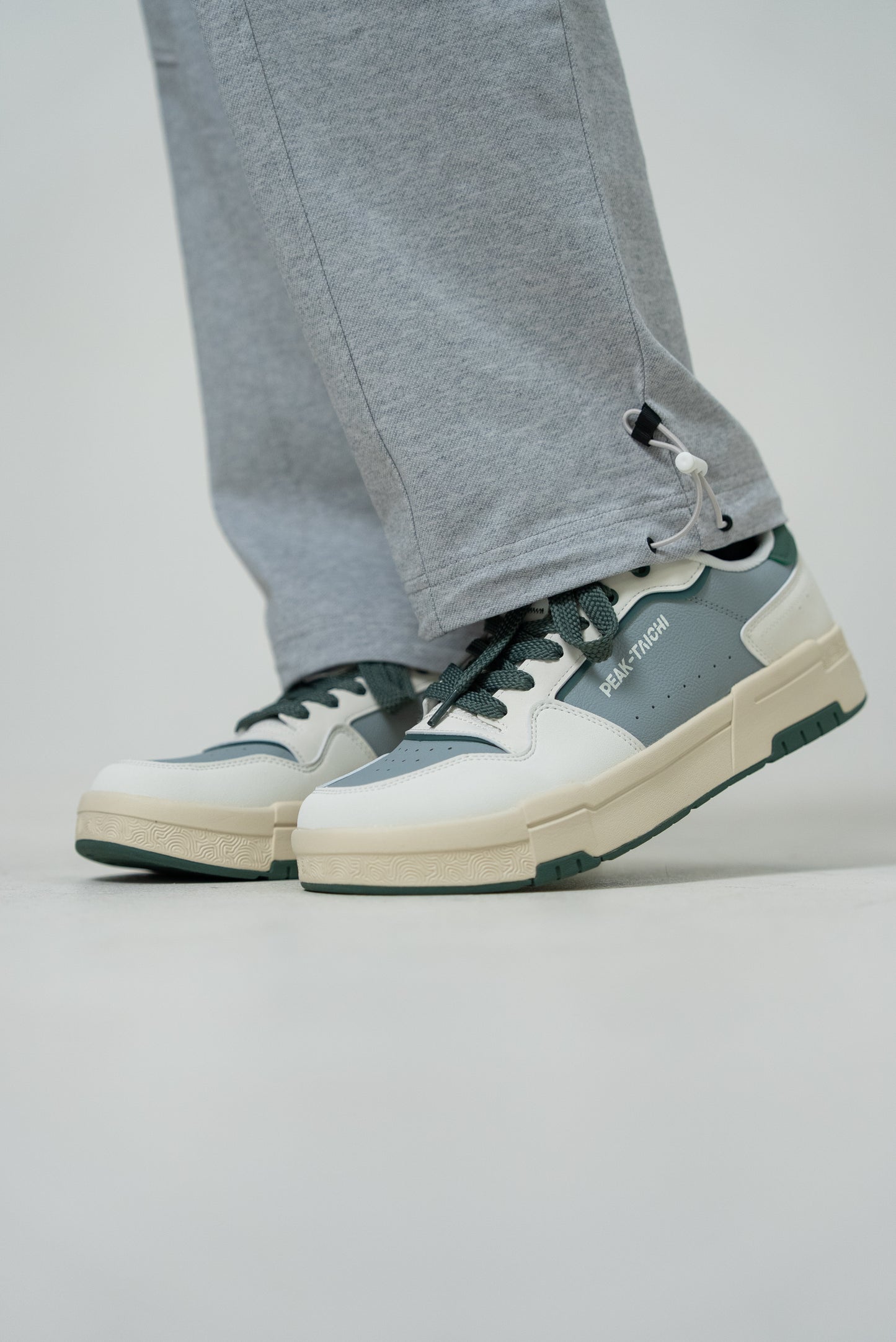 Adidași pentru bărbați Peak Casual EXT53447B white/grey/green