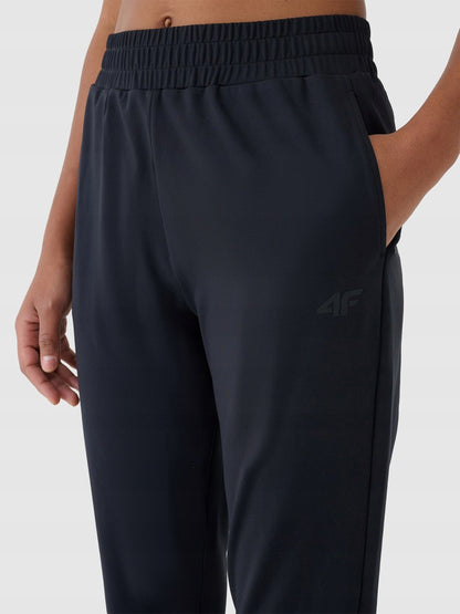 Pantaloni sportivi pentru femei 4F F1389 4FWAW26TFTRF1389 deep black