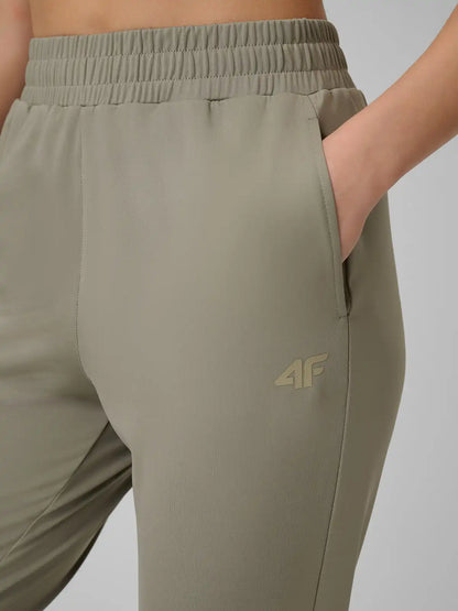 Pantaloni sport pentru femei 4F  F1074 4FWSS26TFTRF1074 green