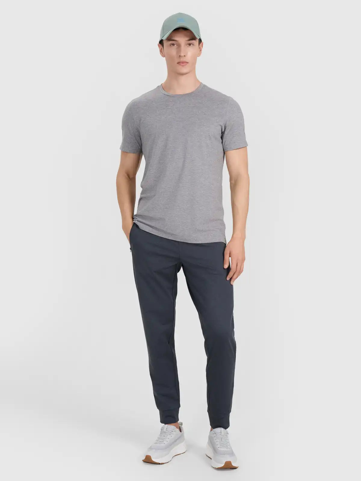 Мужские спортивные штаны 4F M1067 4FWMM00TFTRM1067 anthracite melange