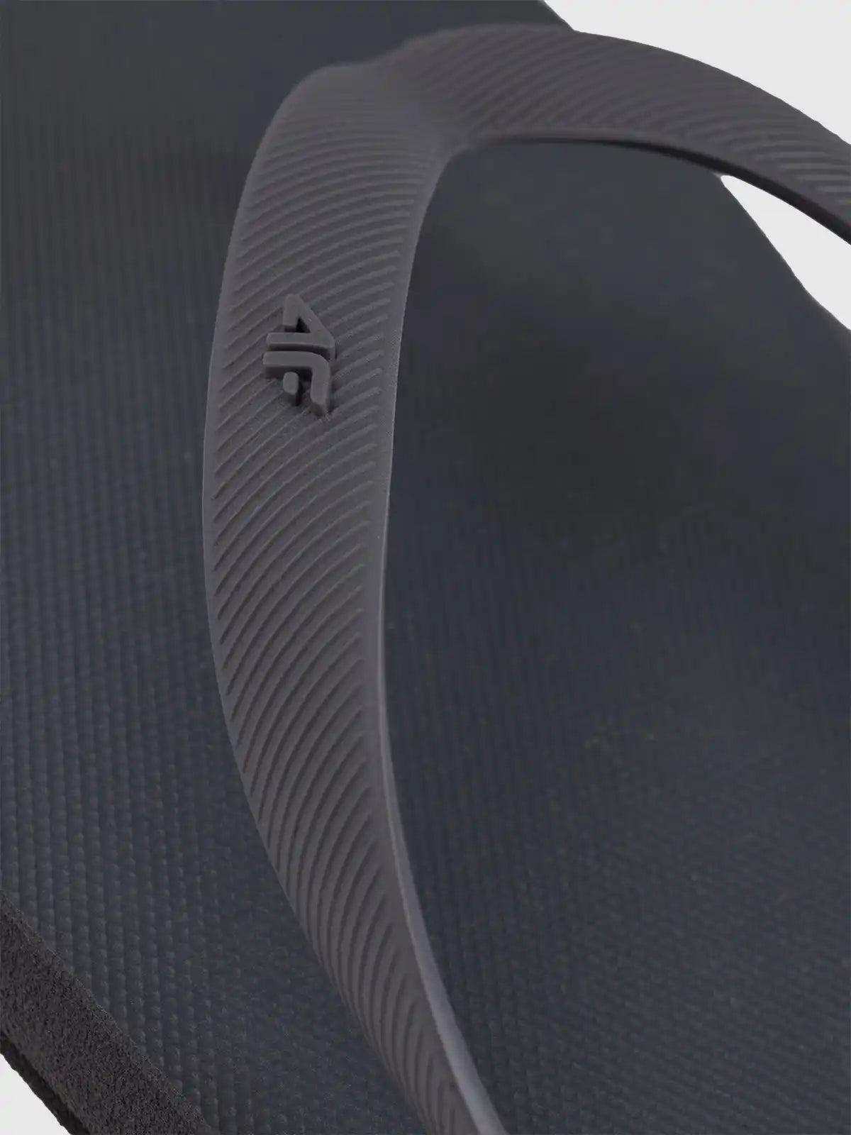 Șlapi pentru bărbați 4F Flipflop M210 4FWSS26FFLIM210 dark grey