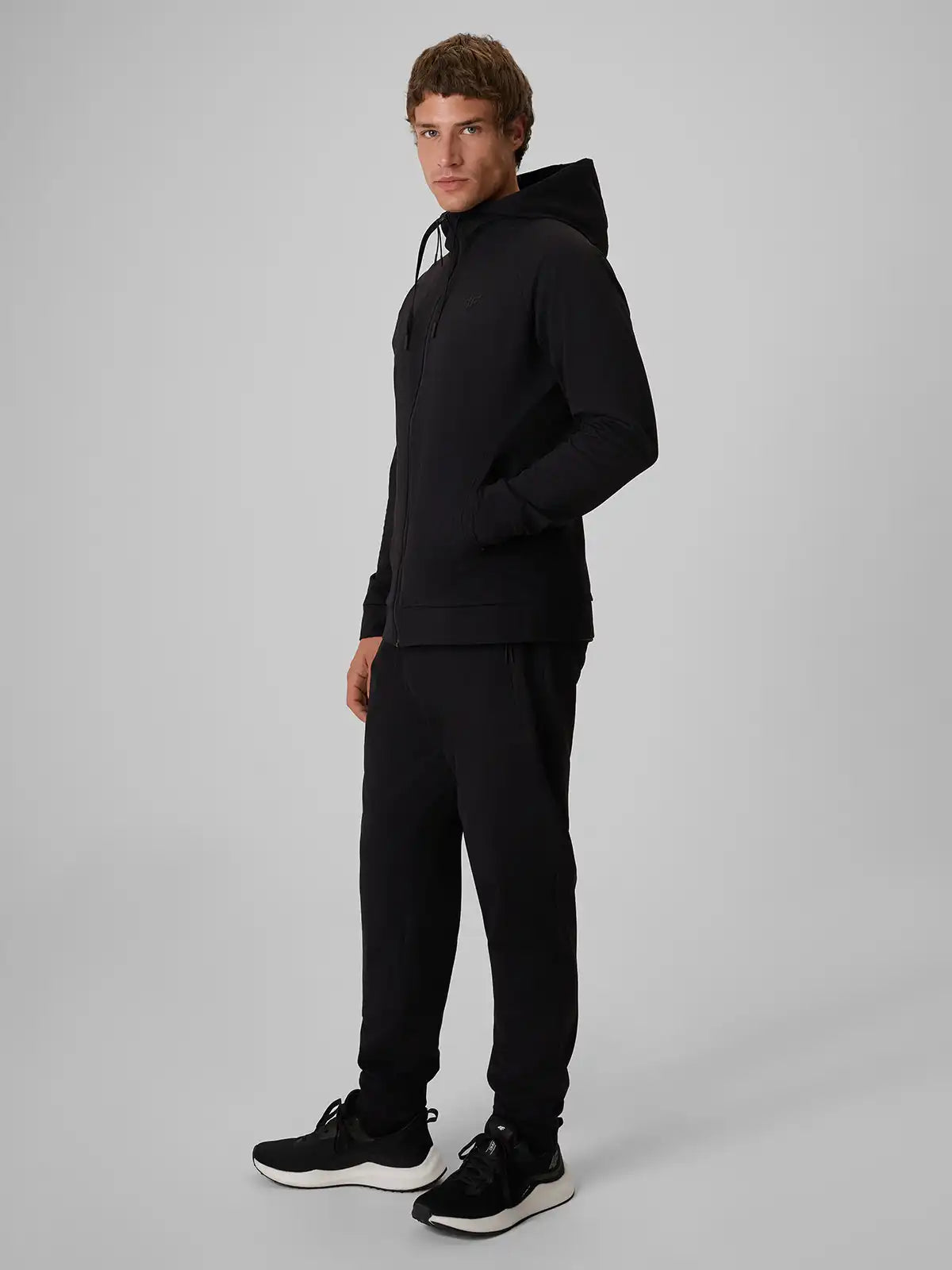 Мужские спортивные штаны 4F  M1424 4FWAW26TFTRM1424 deep black