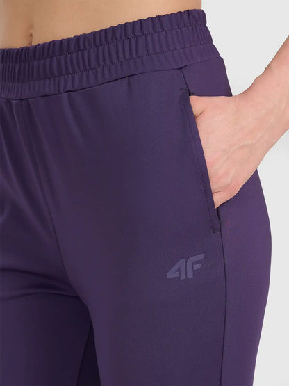 Pantaloni sport pentru femei 4F  F1074 4FWSS26TFTRF1074 dark violet