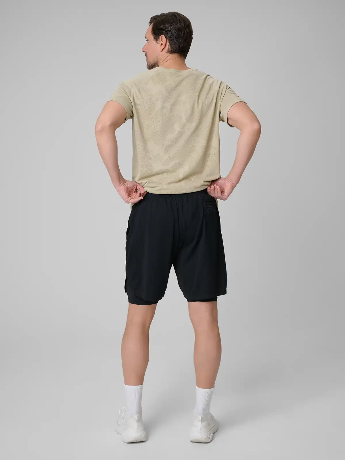 Pantaloni scurți de antrenament pentru bărbați  4F M1259 FNK 2in1 4FWSS26TFSHM1259 deep black