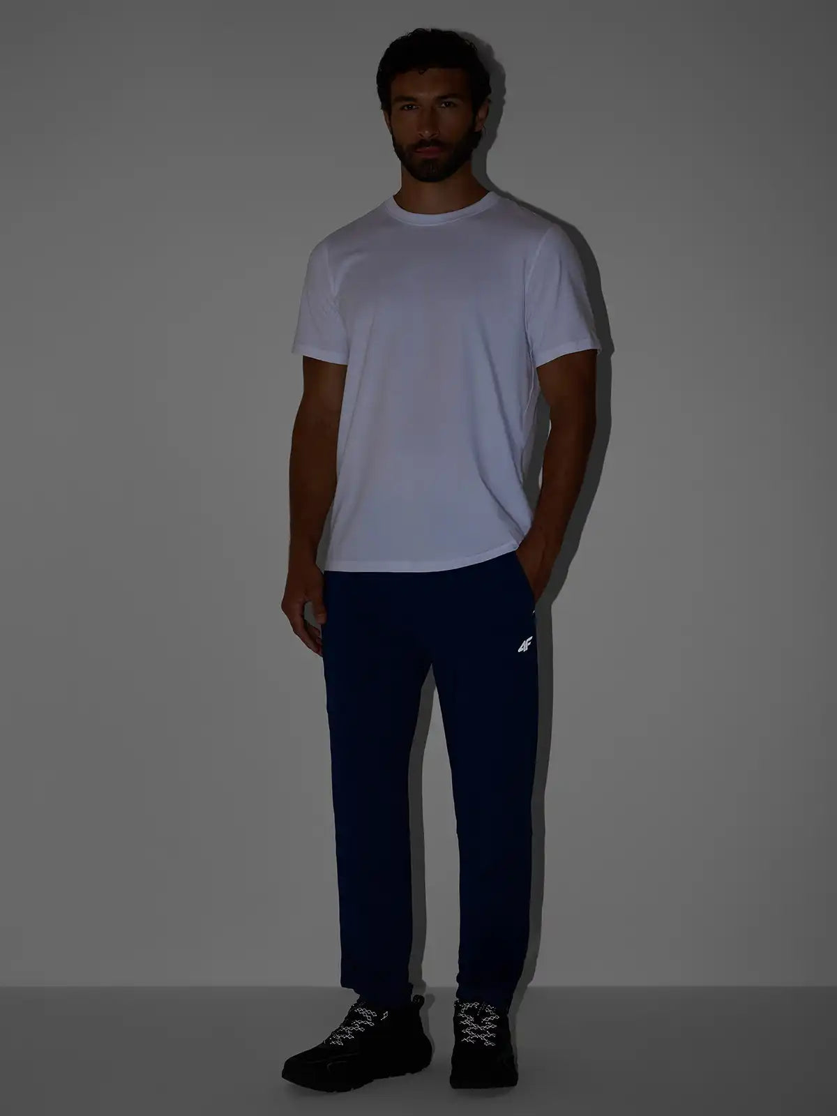 Pantaloni sportivi pentru bărbați 4F M1804 4FWAW26TTROM1804 teal