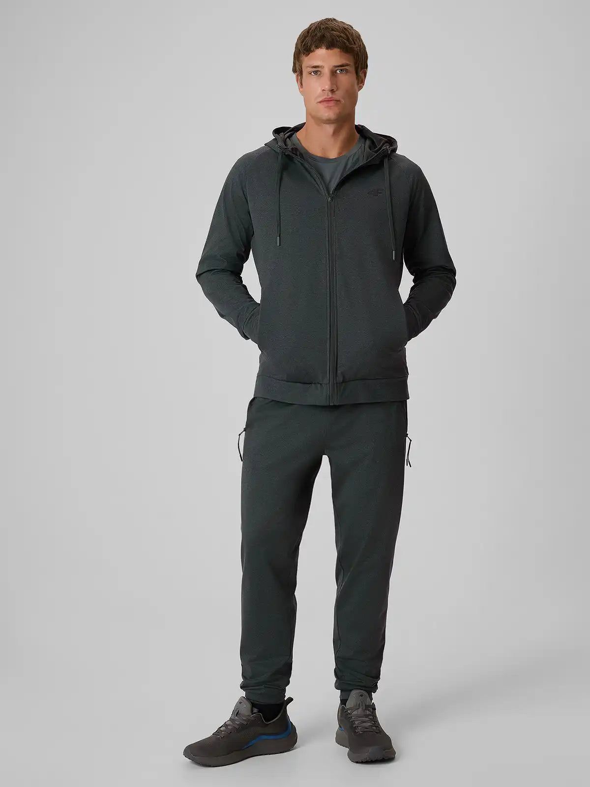Мужские спортивные штаны 4F  M1424 4FWAW26TFTRM1424 anthracite melange