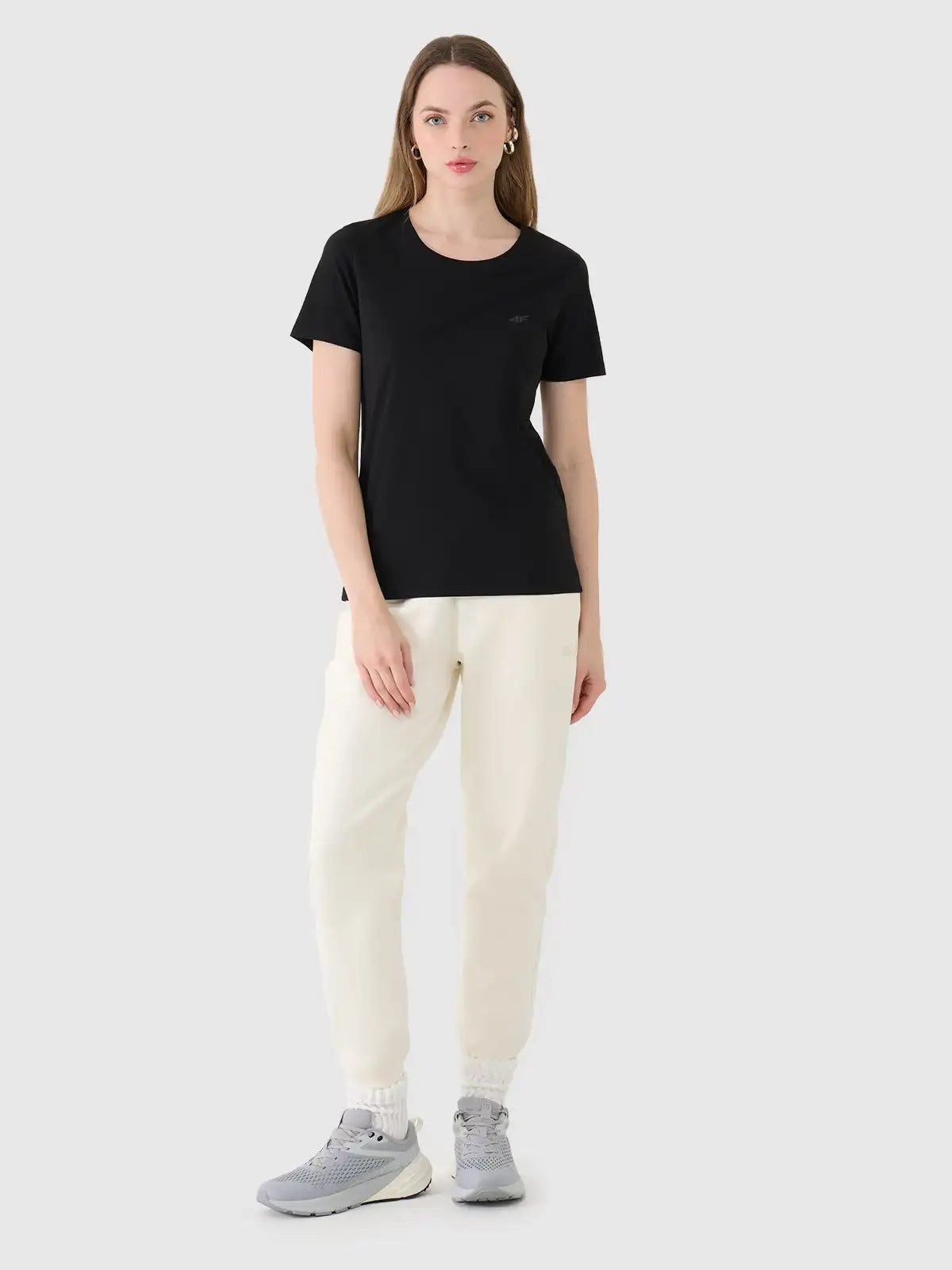 Женская футболка casual 4F F2356 4FWMM00TTSHF2356 deep black