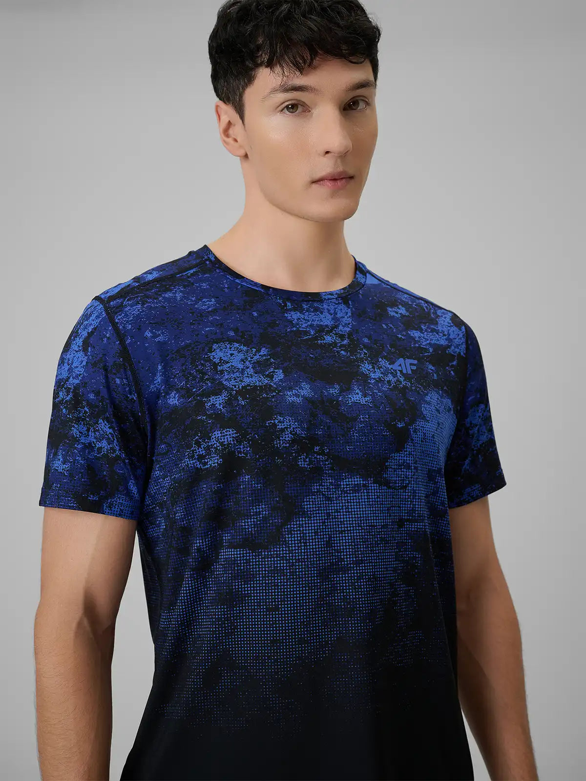 Tricou de antrenament pentru bărbați 4F M1787  4FWSS26TFTSM1787 cobalt allover
