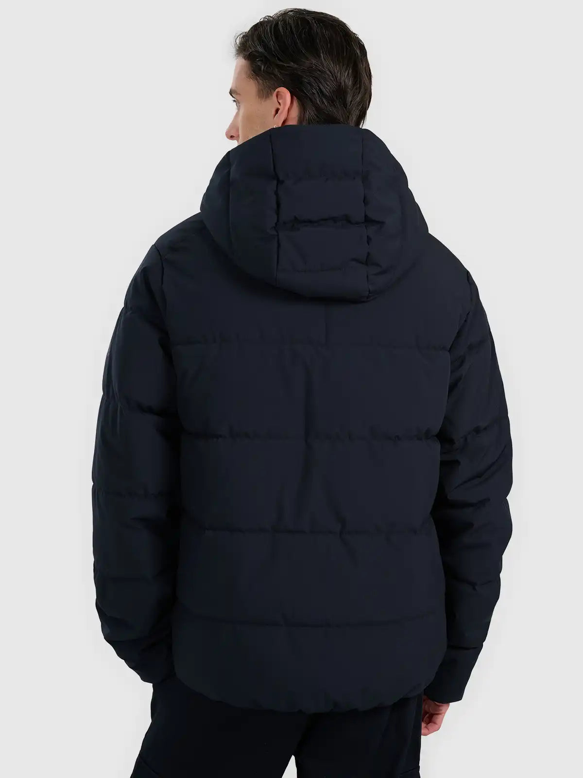 Jacheta de puf pentru bărbați cu glugă 4F M0710 4FWAW25TDJAM0710 deep black