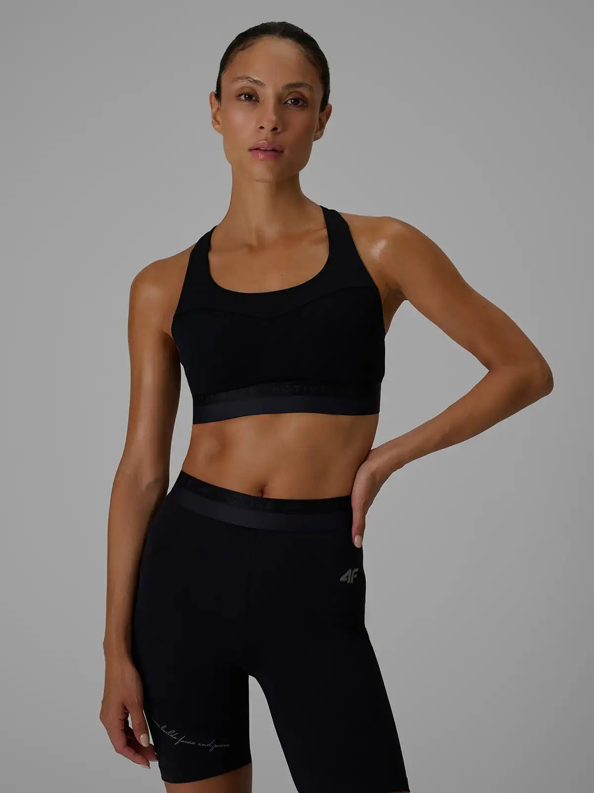 Бра для фитнеса 4F F252 4FWAW26USBAF252 deep black