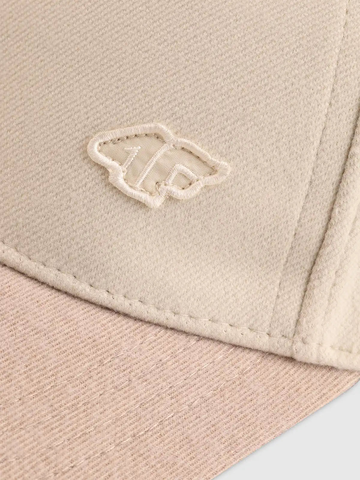 Chipiu 4F  CAP U462 4FWAW25ACABU462 creme