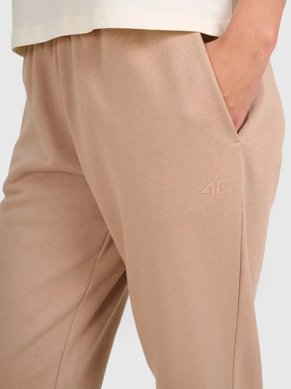 Joggeri pentru femei 4F  F1269 4FWAW25TTROF1269 beige