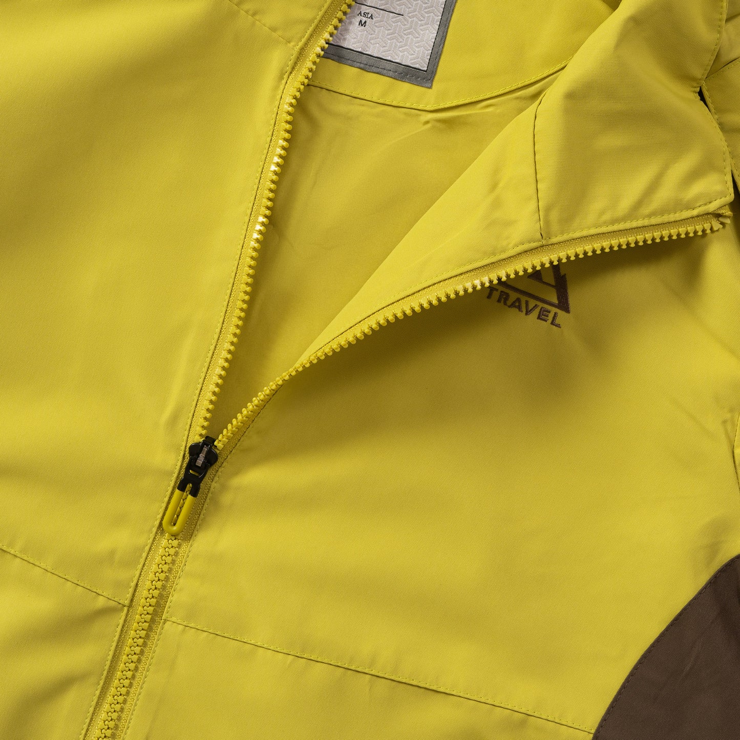 Geacă de vânt pentru femei Peak Travel FW2253008 yellow